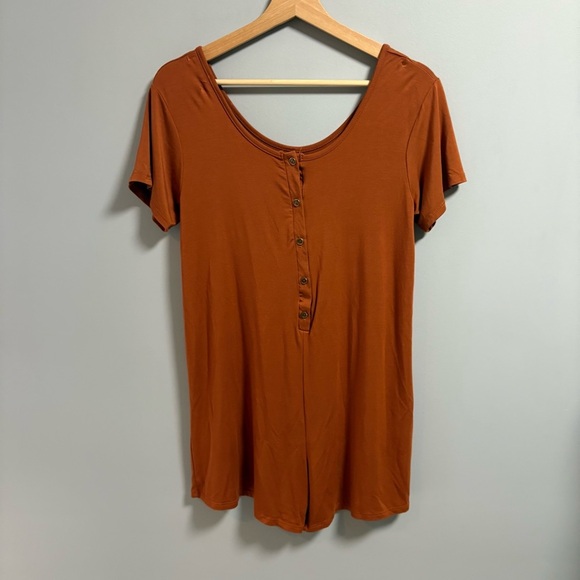 Jackson Rowe Romper - Picture 1 of 6